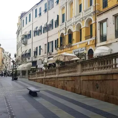 Casa Pepi Center * Sanremo