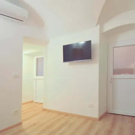 Casa Pepi Center * Σαν Ρέμο